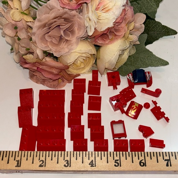 Legos Red LEGO BRICKS 1980s Legos Red LEGOS FROM THE 80s - Picture 4 of 13